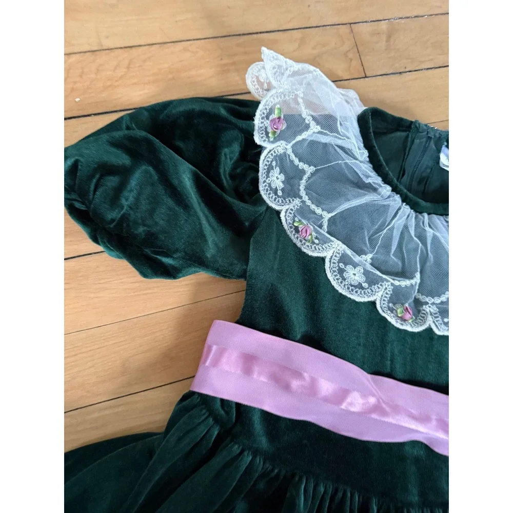 Vintage Bonnie Jean green velour white lace tie back bow holiday dress girls